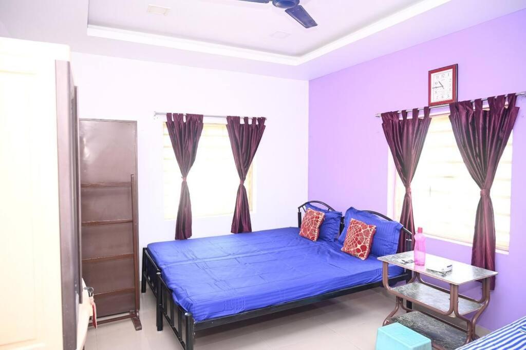 Beautiful Gardenterrace 2 Bhk In Posh City Center Apartment Bhubaneswar Exterior photo