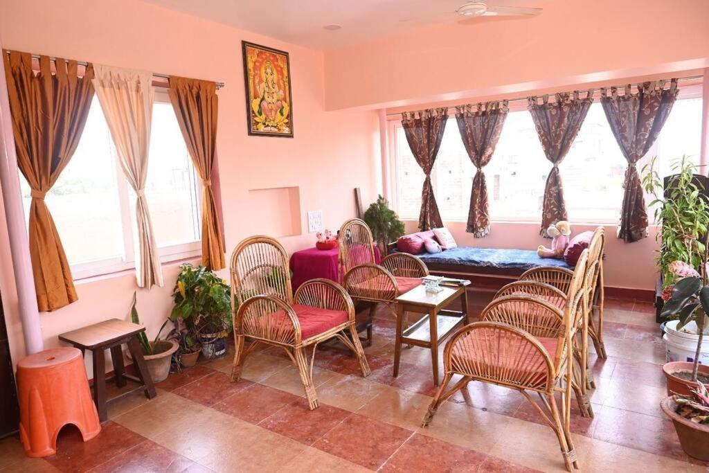 Beautiful Gardenterrace 2 Bhk In Posh City Center Apartment Bhubaneswar Exterior photo